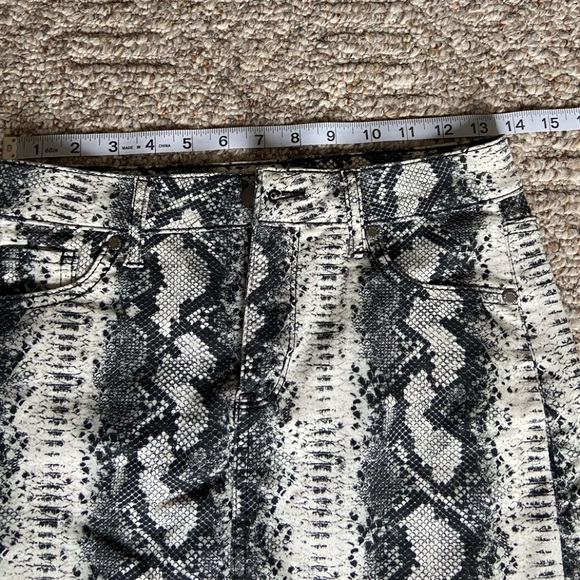 Juniors  Tinseltown Snakeskin print miniskirt - Picture 6 of 6